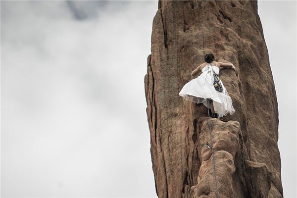 梦见攀高是什么意思 梦见攀高是什么意思