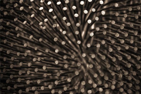 梦见捡钉子是什么意思 梦见捡钉子是什么意思