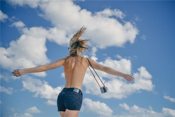 梦见露裸是什么意思 梦见露裸是什么意思