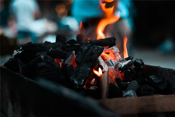 梦见火炙是什么意思 梦见火炙是什么意思