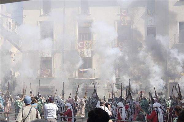 梦见暴动是什么意思 梦见暴动是什么意思