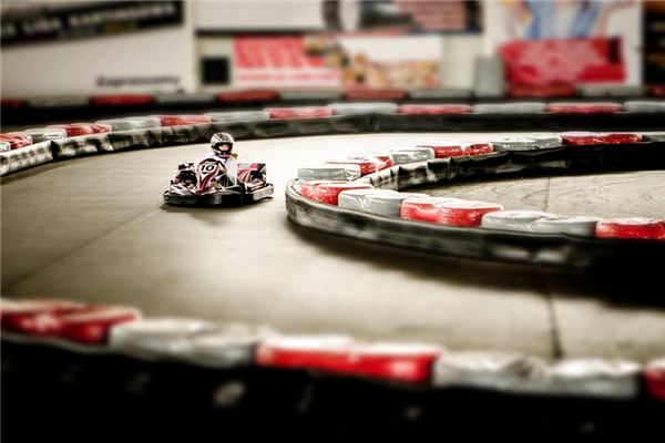 梦见驾车是什么意思 梦见驾车是什么意思