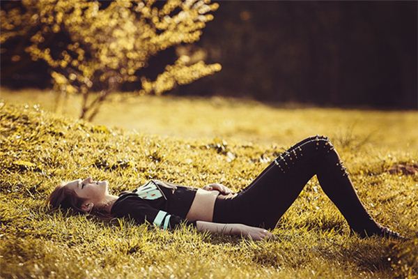 梦见借衣服是什么意思 梦见借衣服是什么意思