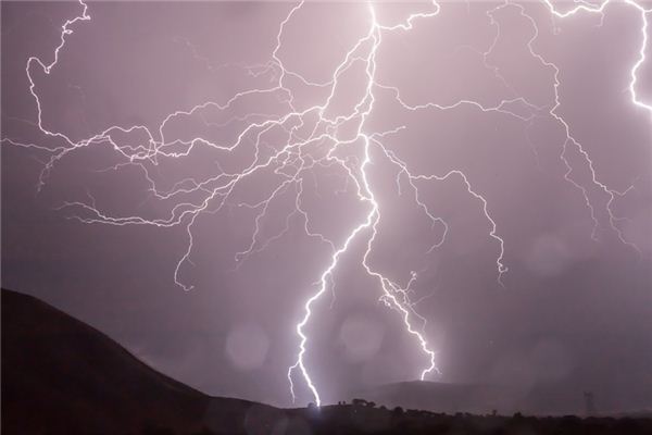 梦见闪电是什么意思 梦见闪电是什么意思